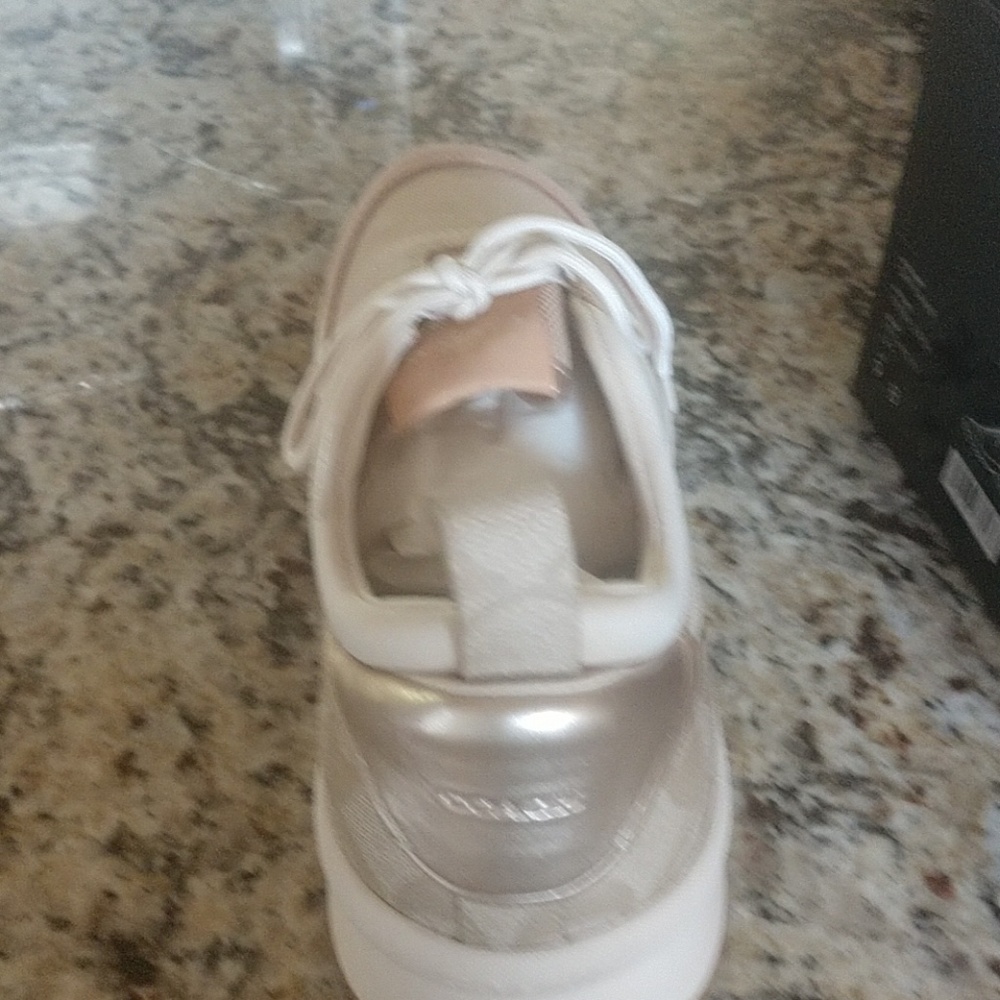 Coach shoes - Picture 2 of 3